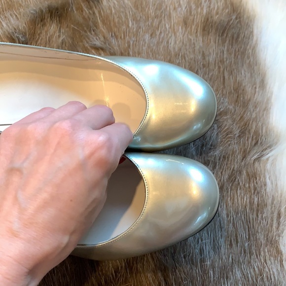 Stuart Weitzman metalic heels - Picture 7 of 10